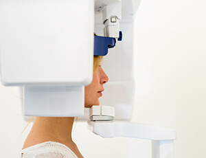 Woman receives CT conebeam x-ray scan